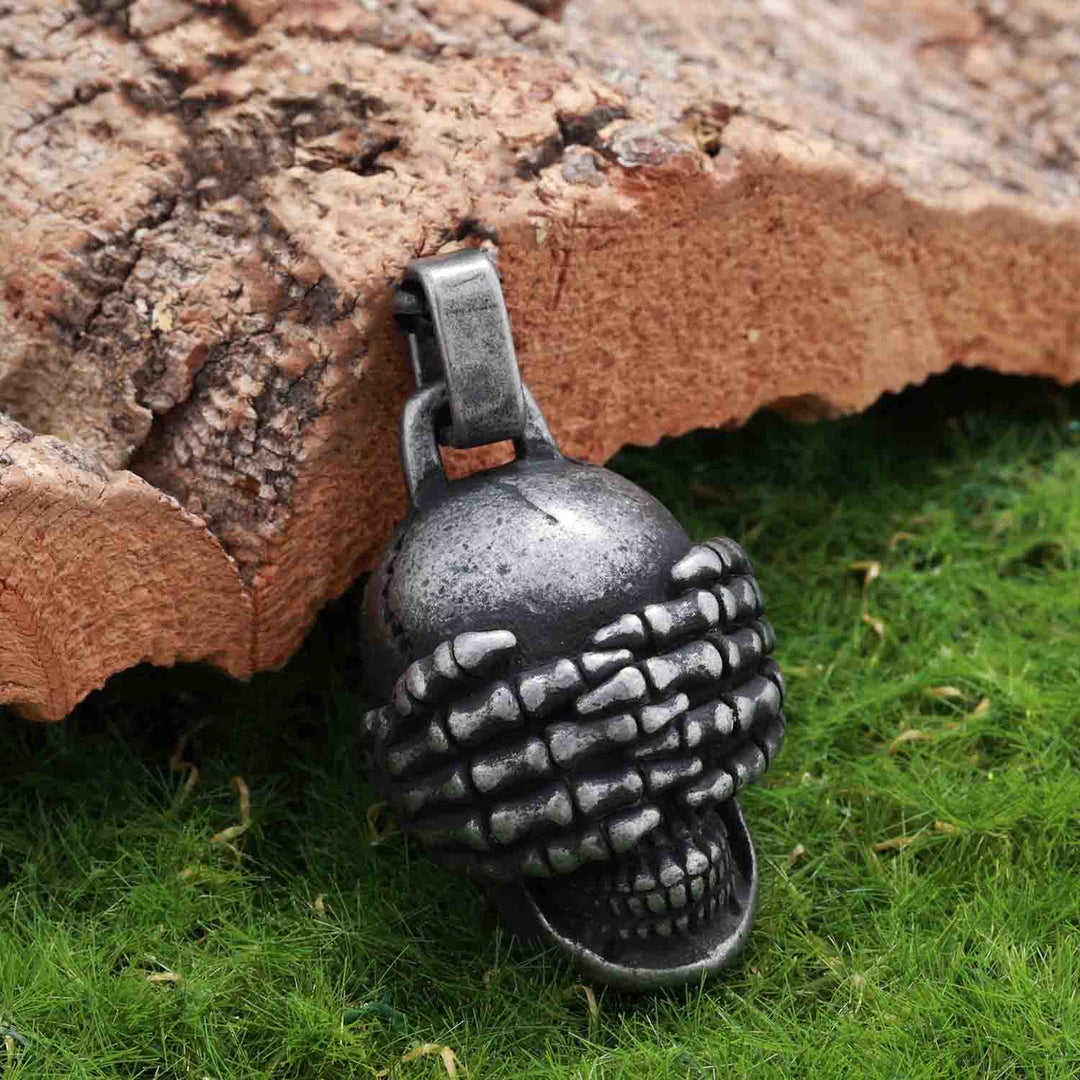 Covering eyes skull pendant