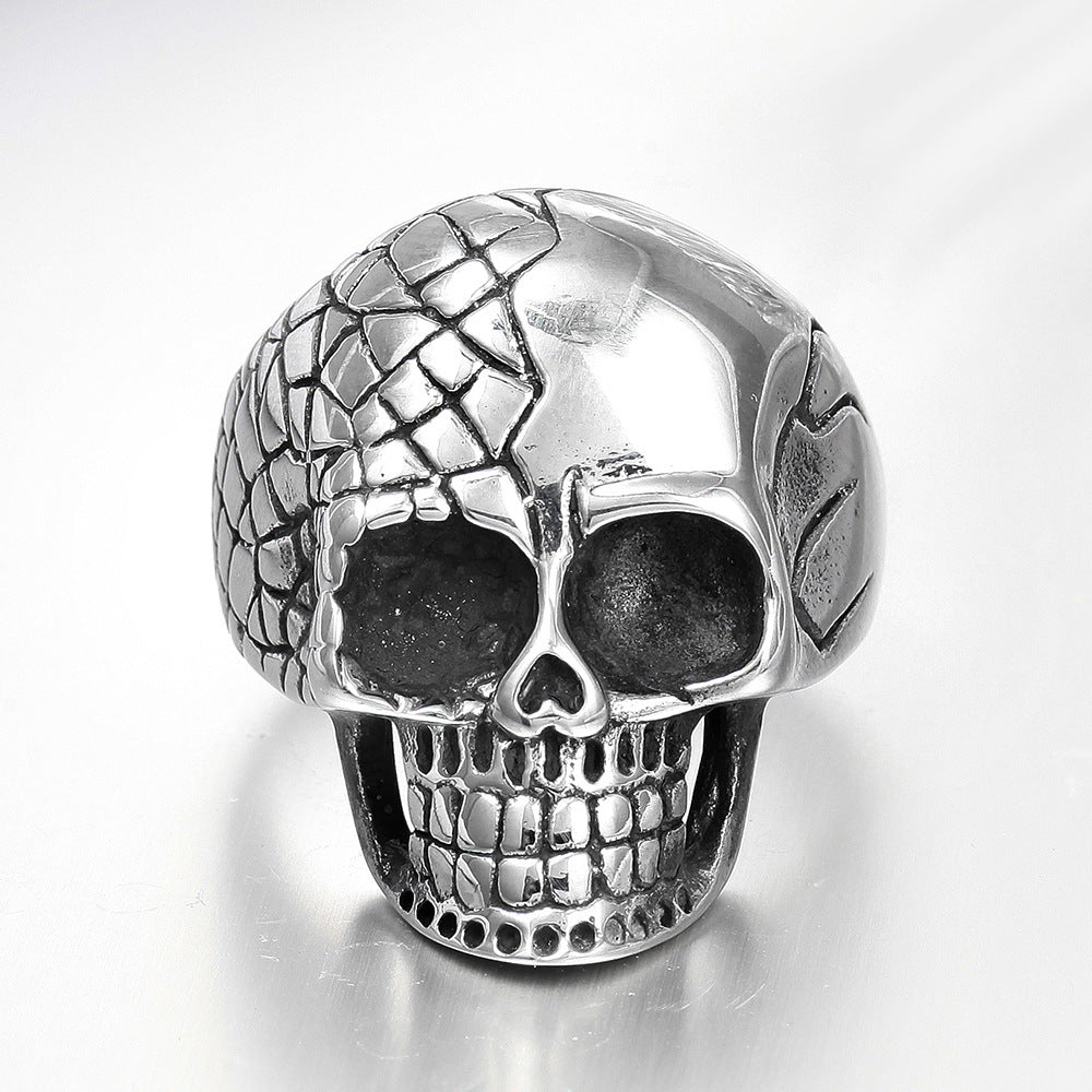 Retro-style skull ring with a distinctive flair