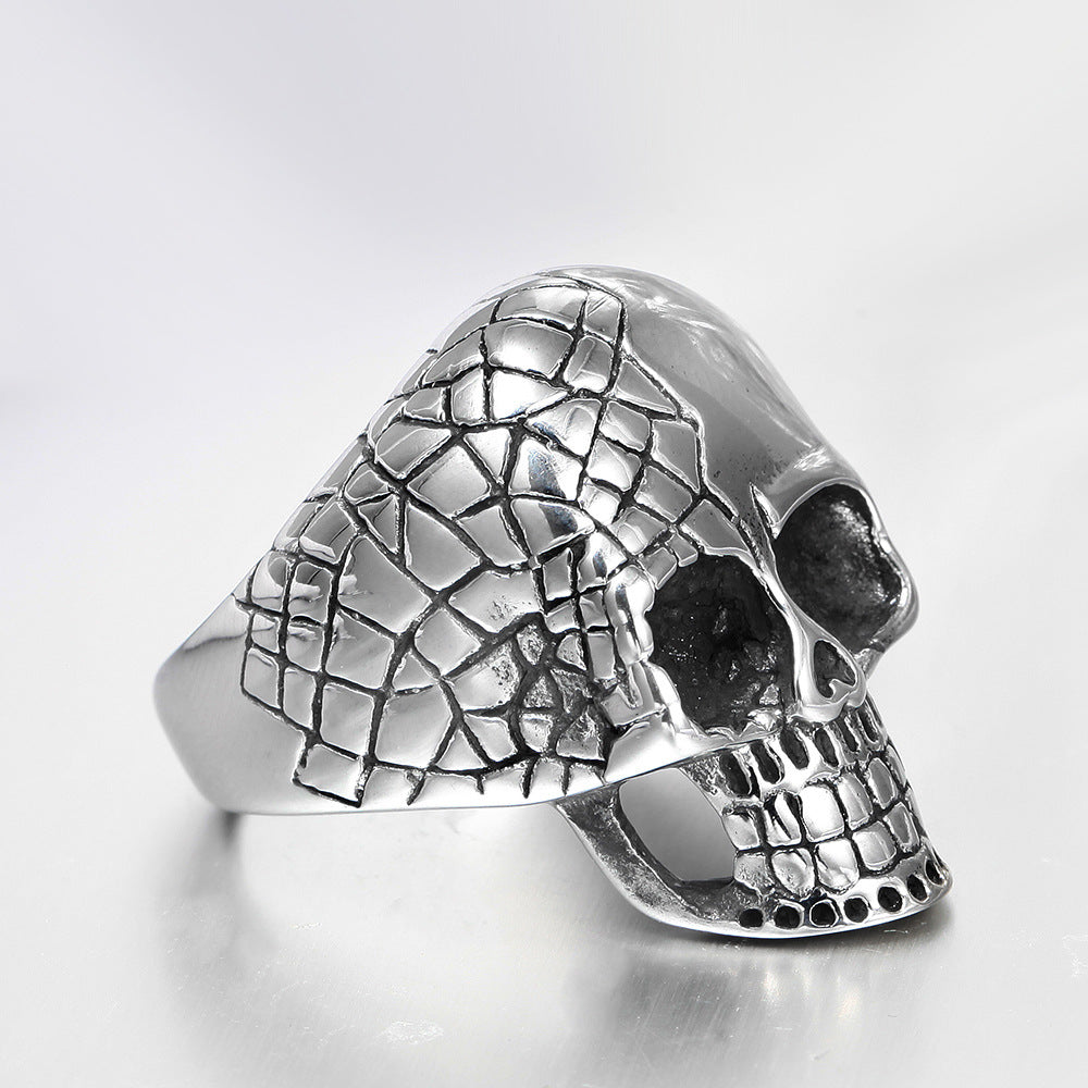 Retro-style skull ring with a distinctive flair