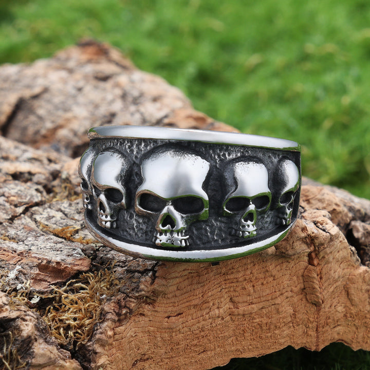 Skull hoop ring