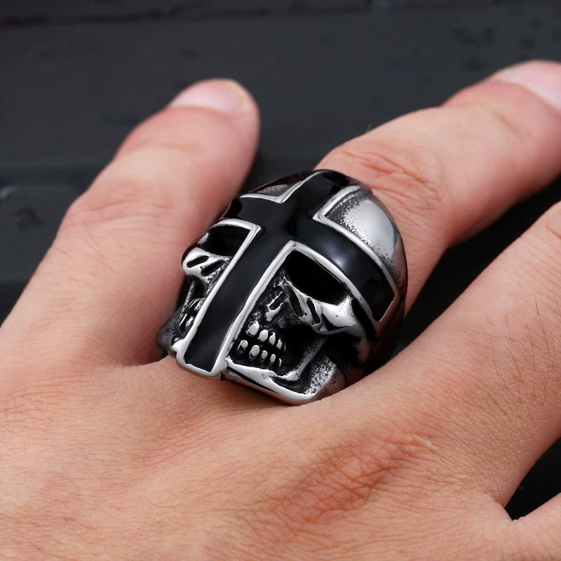 Knight Helmet Cross Skull Ring