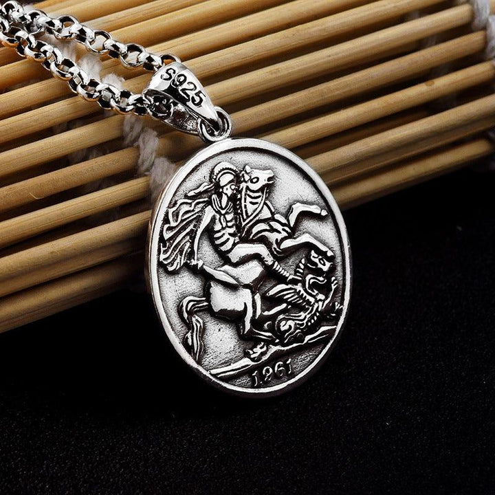 Queen Portrait Pendant
