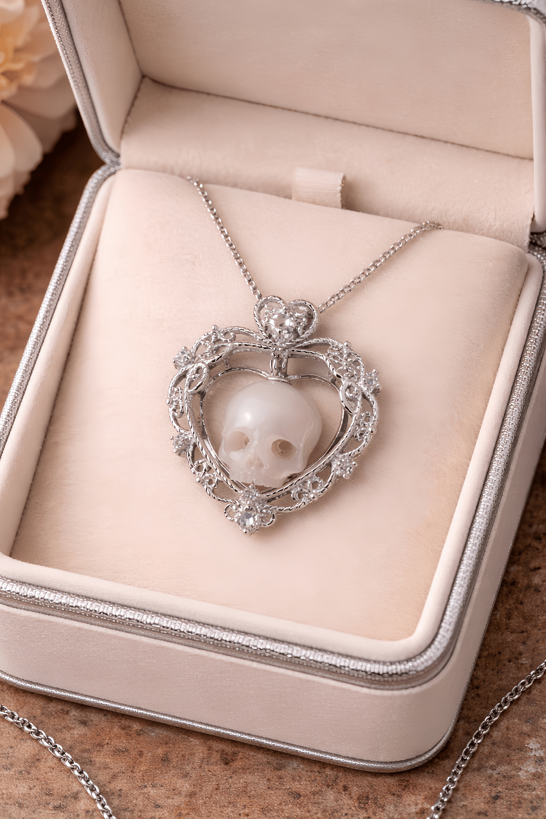 Openwork Heart-Shaped Skull Pendant Necklace