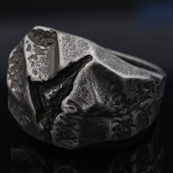 Meteorite style ring