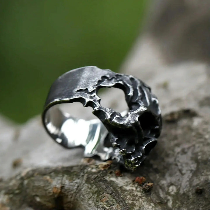 Hollow Out Skull Vintage Blackened Ring