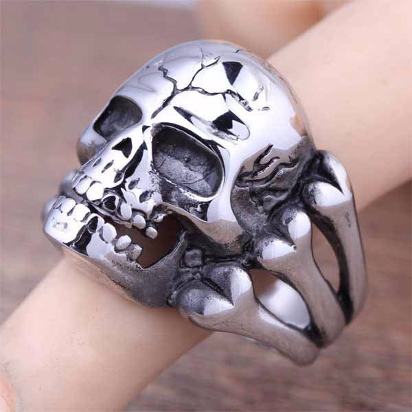Cracked Skull &amp; Crossbones Ring