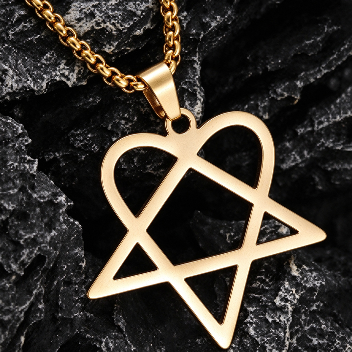 Unique openwork heart pendant necklace