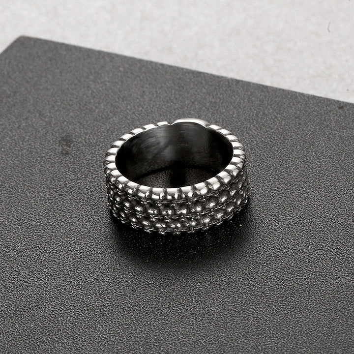 Gothic skull ring
