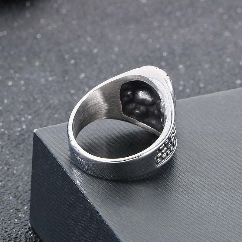 Punk skull ring