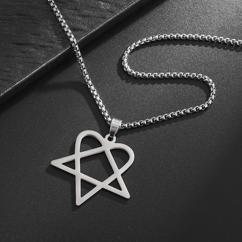 Unique openwork heart pendant necklace
