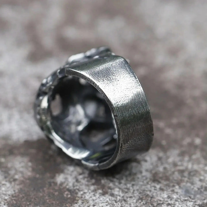 Hollow Out Skull Vintage Blackened Ring