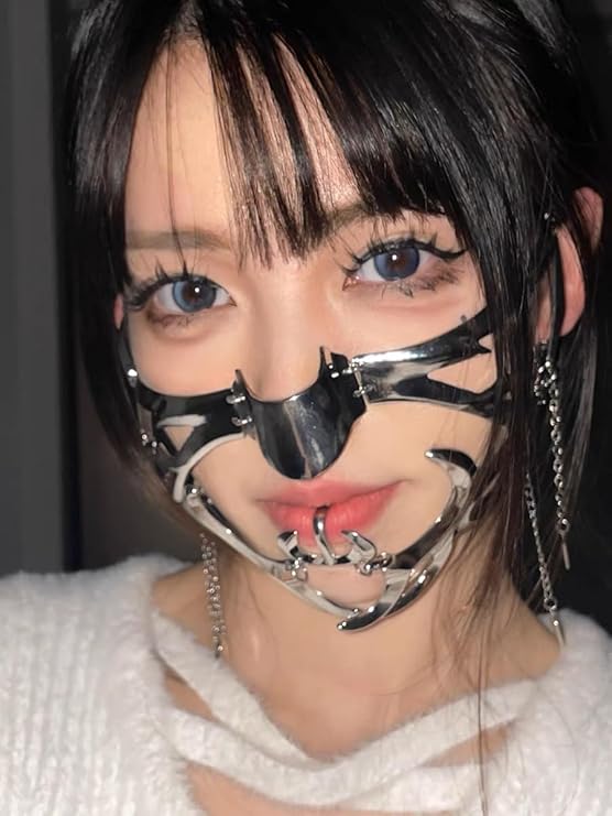 Cyberpunk Irregular Metal Tassel Face Cuff