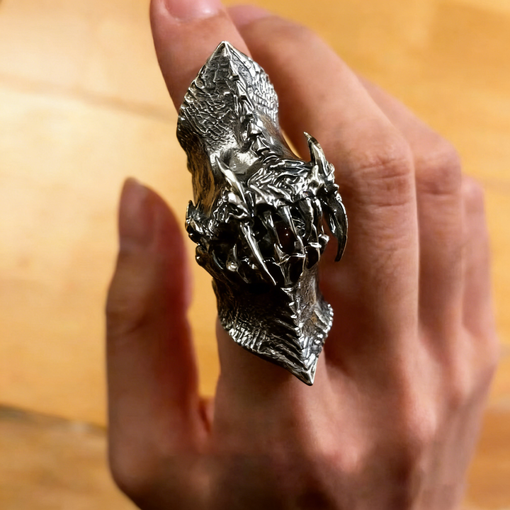 Eye Fang Armor Ring