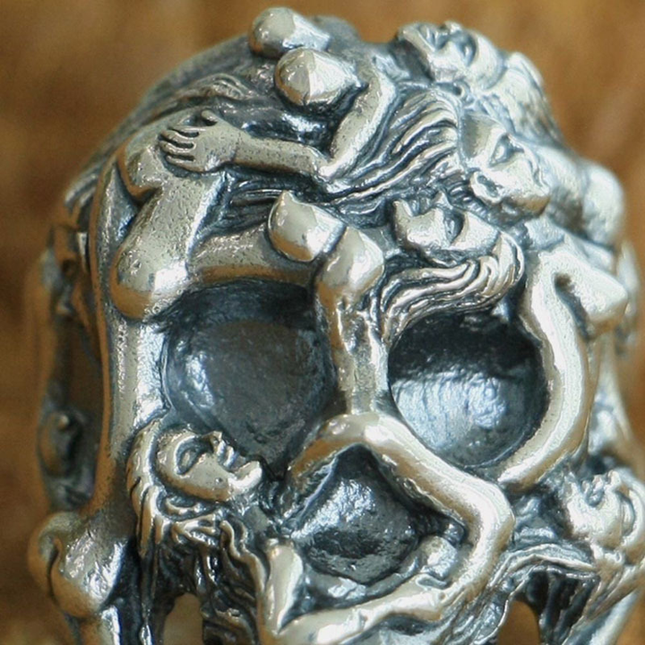Gothic nude relief skull ring