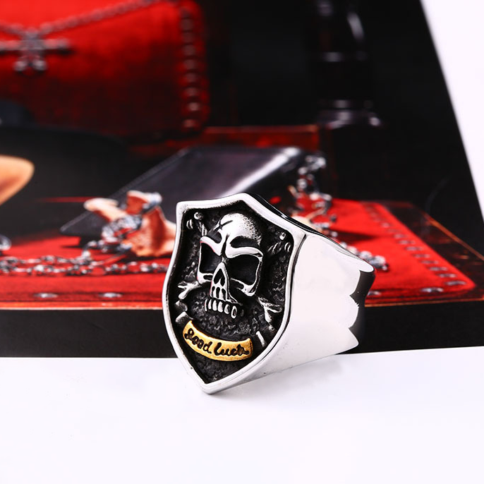 Retro Skull Shield "Good Luck" Ring