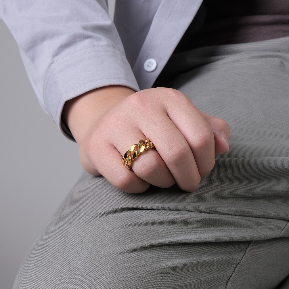 Bold Curb Chain Link Statement Band Ring