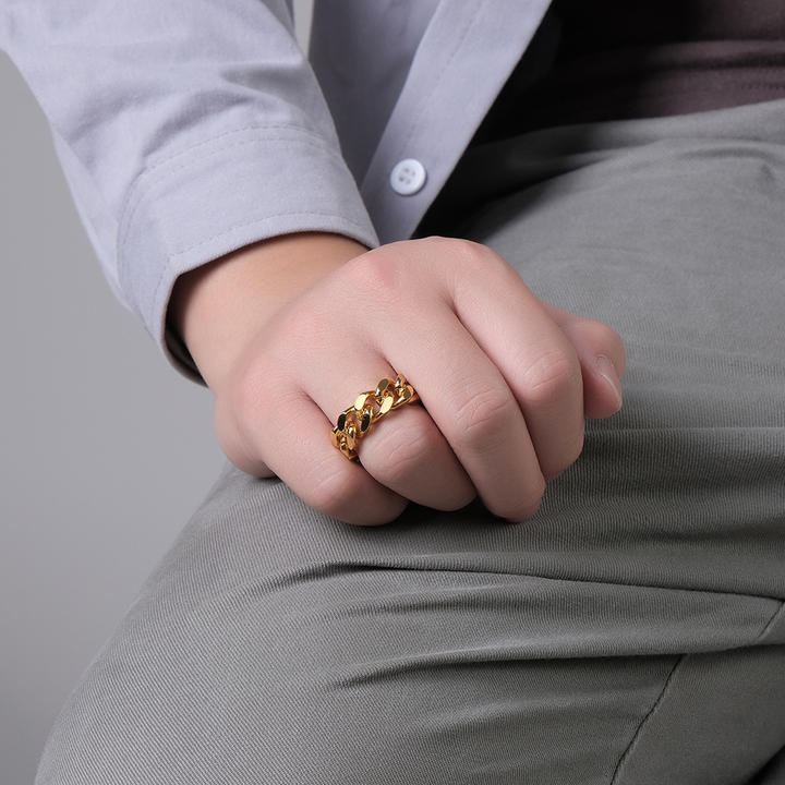 Bold Curb Chain Link Statement Band Ring
