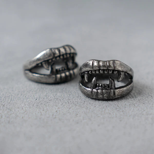 Vampire Fang Ring