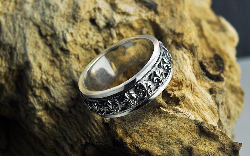 Vintage Pattern Rotating Ring