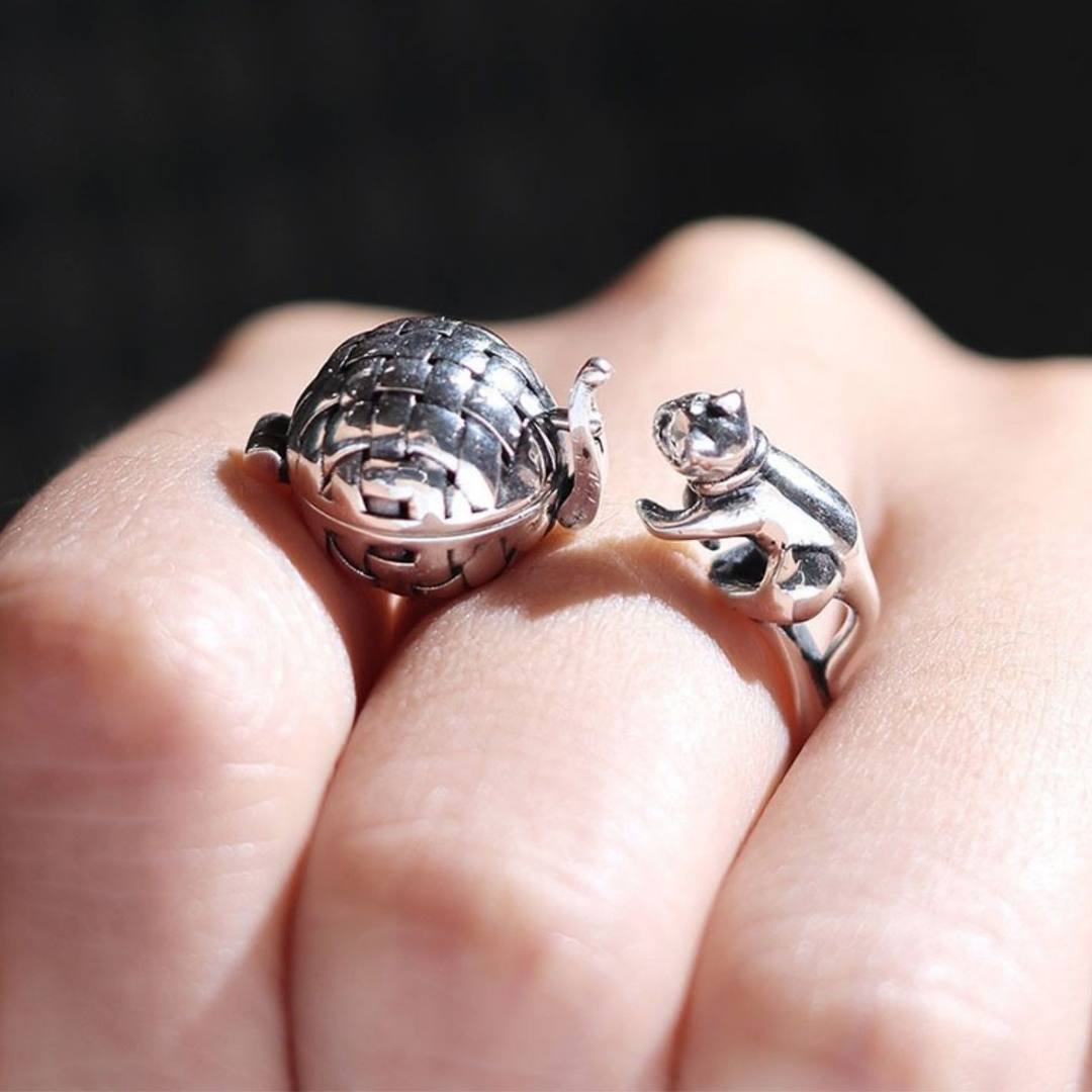 Aromatherapy ball and cat ring