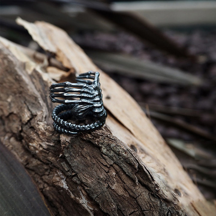Alien Ring