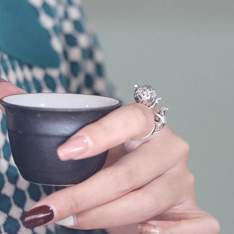 Aromatherapy ball and cat ring