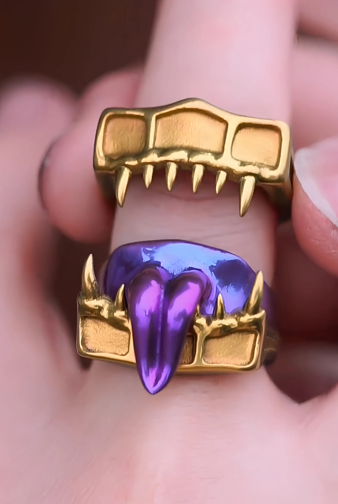 Venom Fang Ring