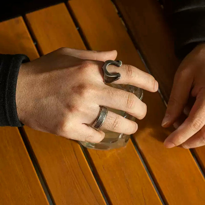 Rock Punk Horseshoe Ring