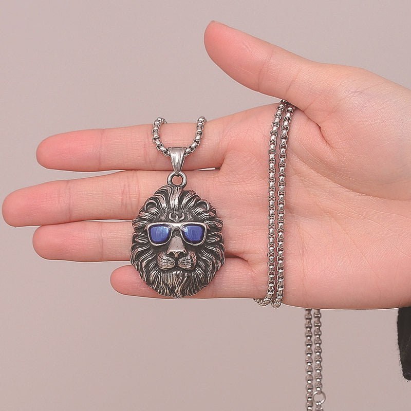Lion necklace with sunglasses