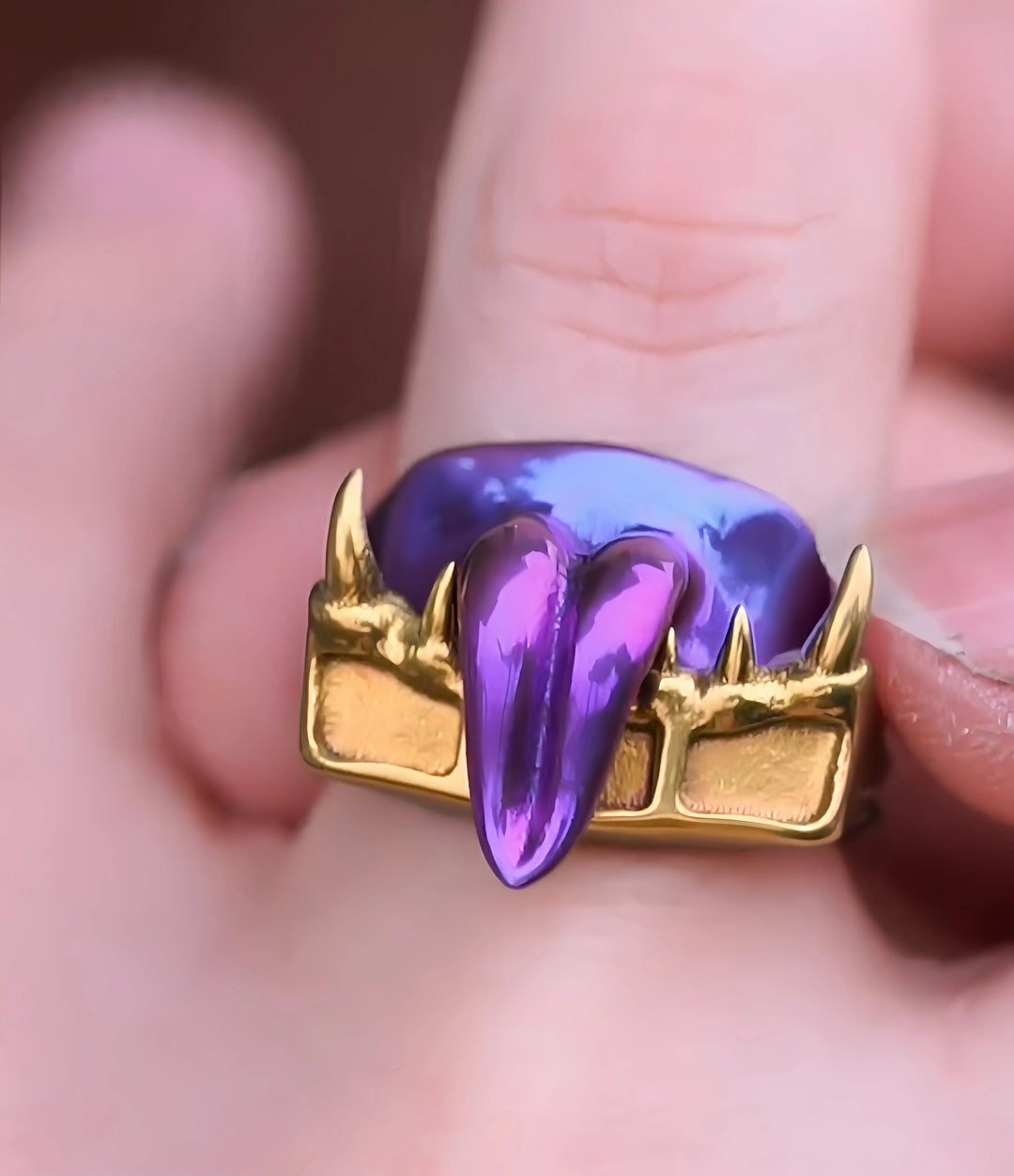 Venom Fang Ring