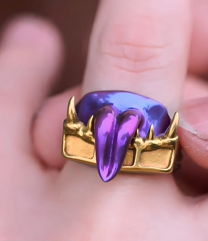 Venom Fang Ring
