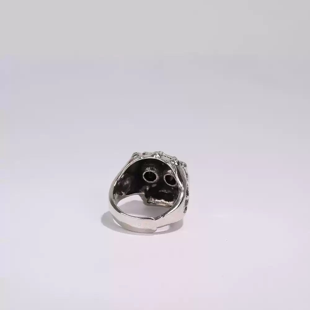 Black diamond skull ring