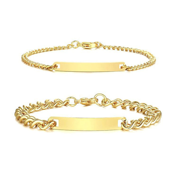 Customized nameplate bracelet