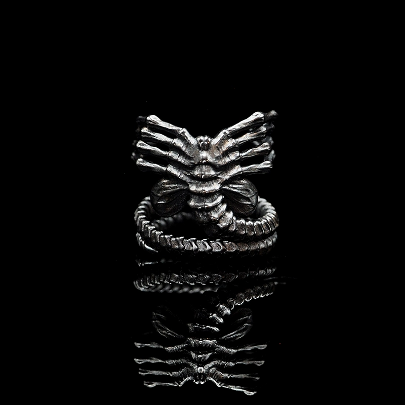 Alien Ring