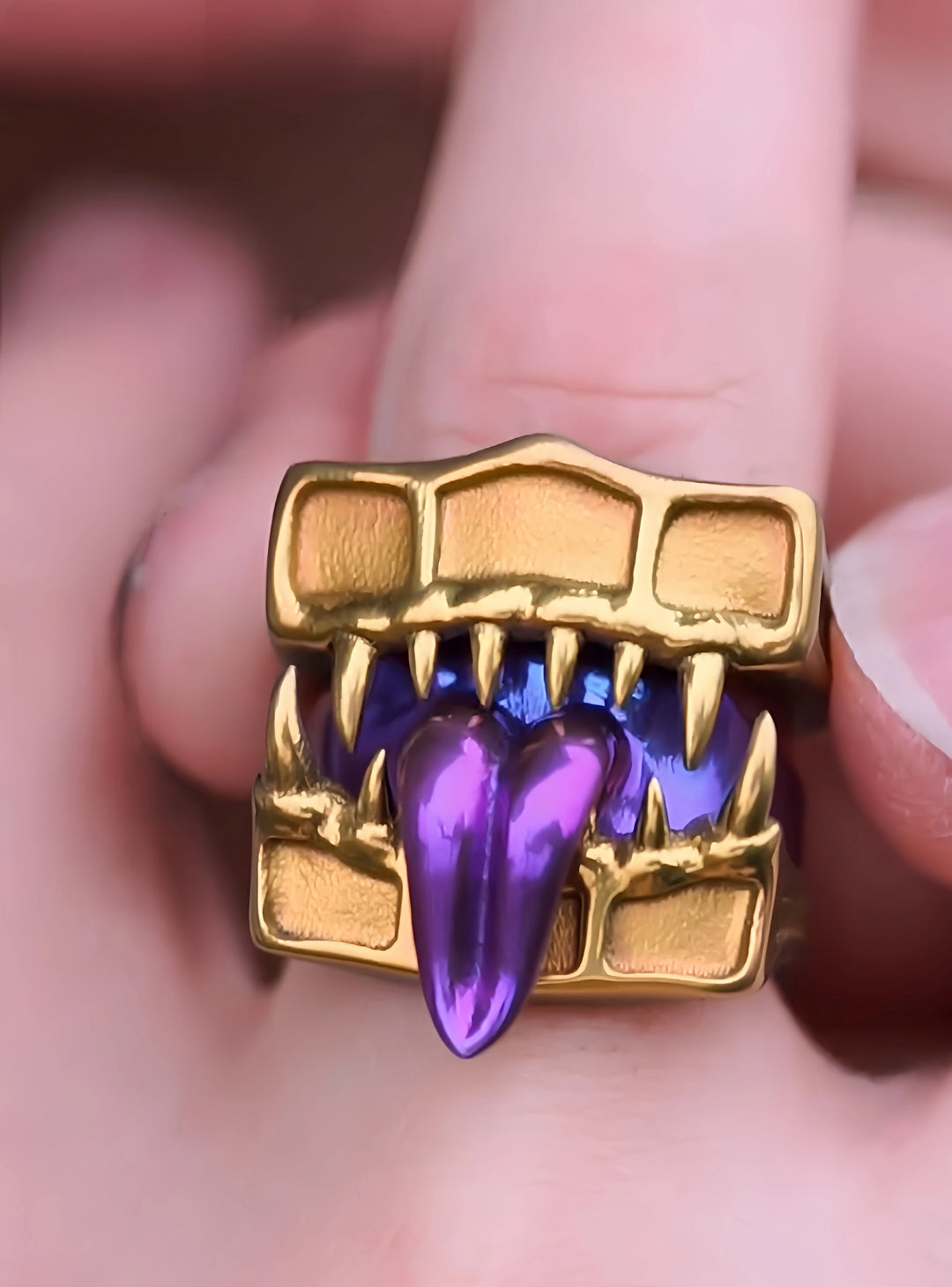 Venom Fang Ring