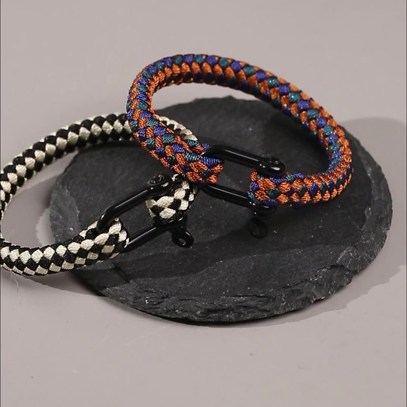 Hand-woven paracord men&