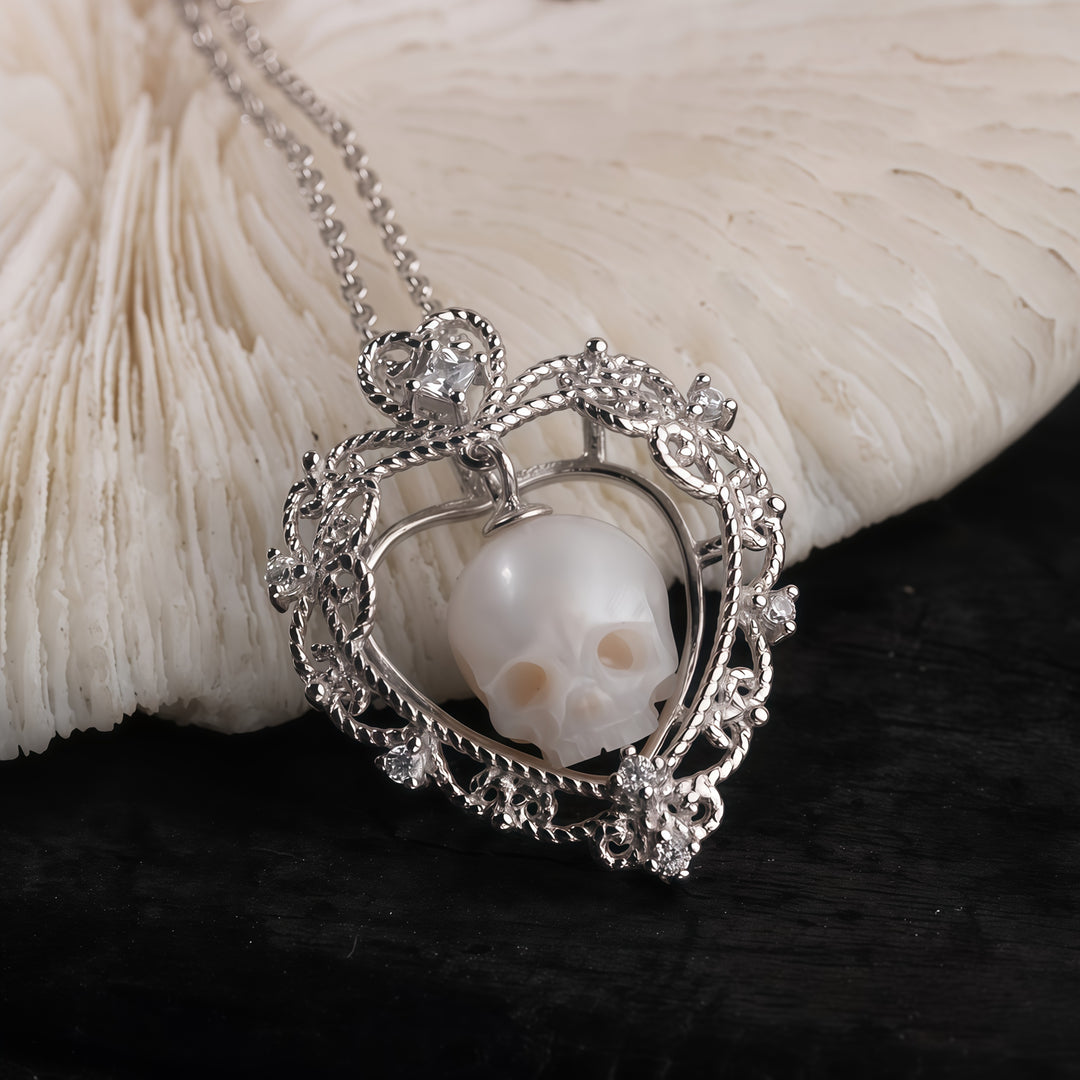 Openwork Heart-Shaped Skull Pendant Necklace