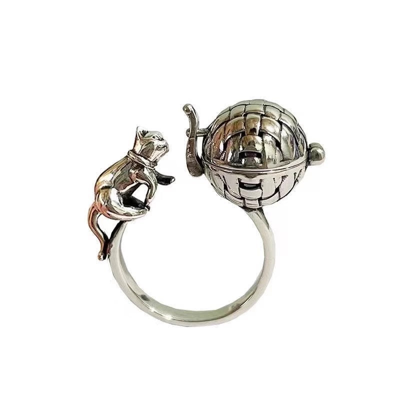 Aromatherapy ball and cat ring