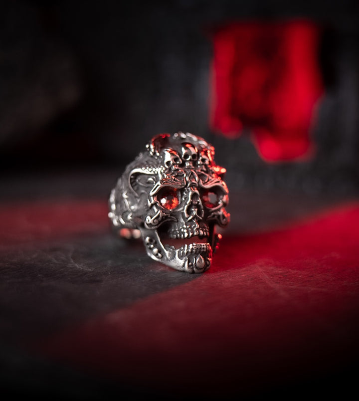 Dragon pattern skull ring