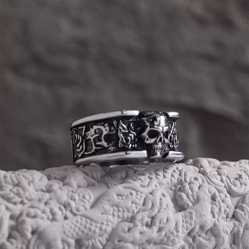 "Death Star" Skull Rose Square Ring