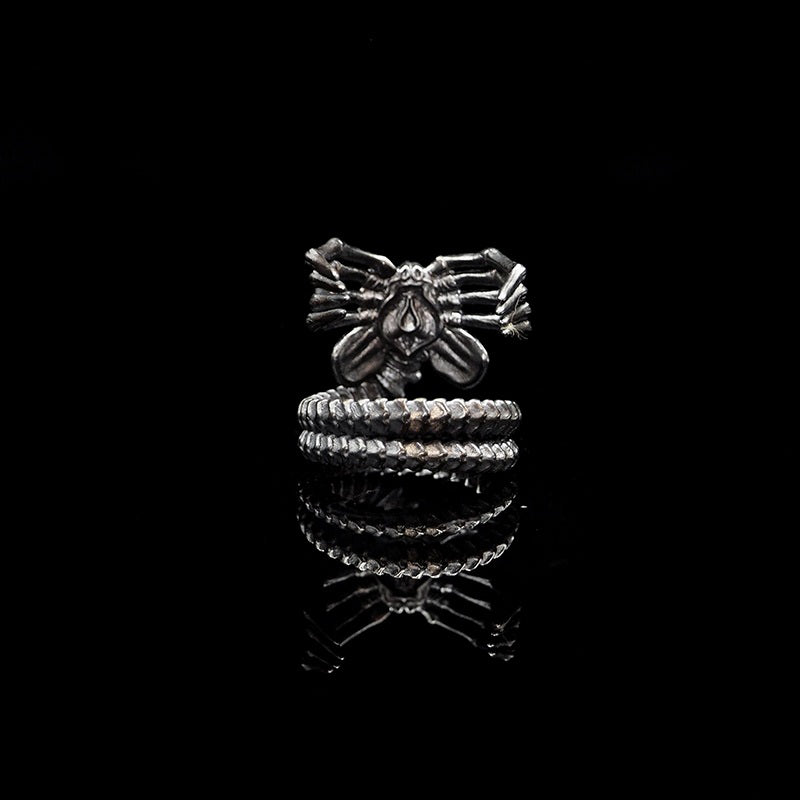 Alien Ring