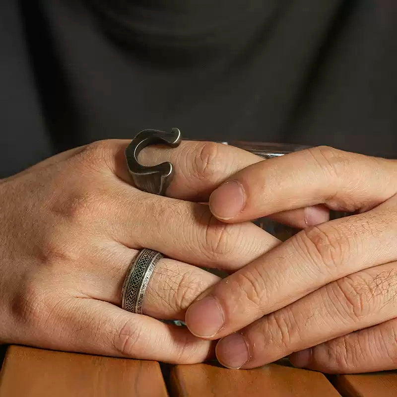 Rock Punk Horseshoe Ring