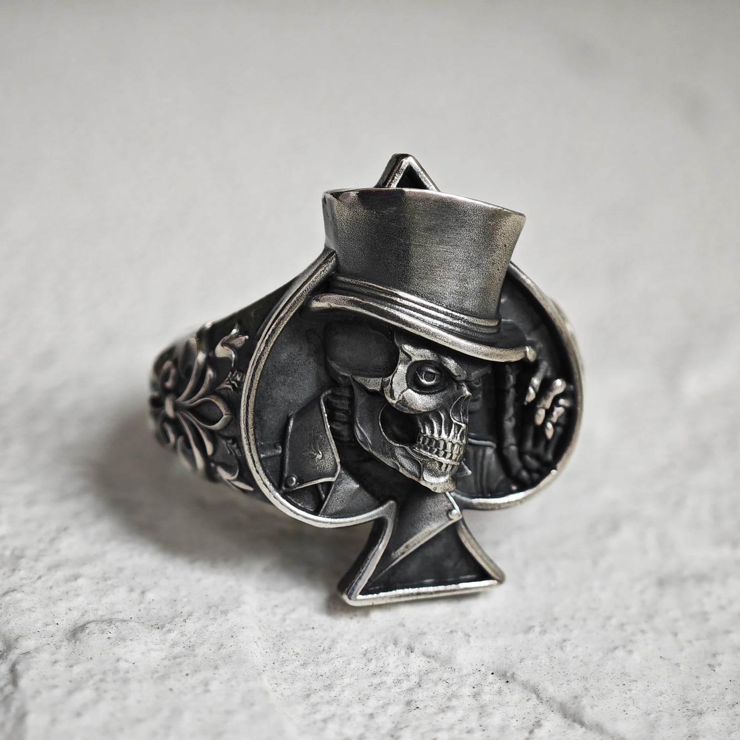 Spade Magician Skull Ring