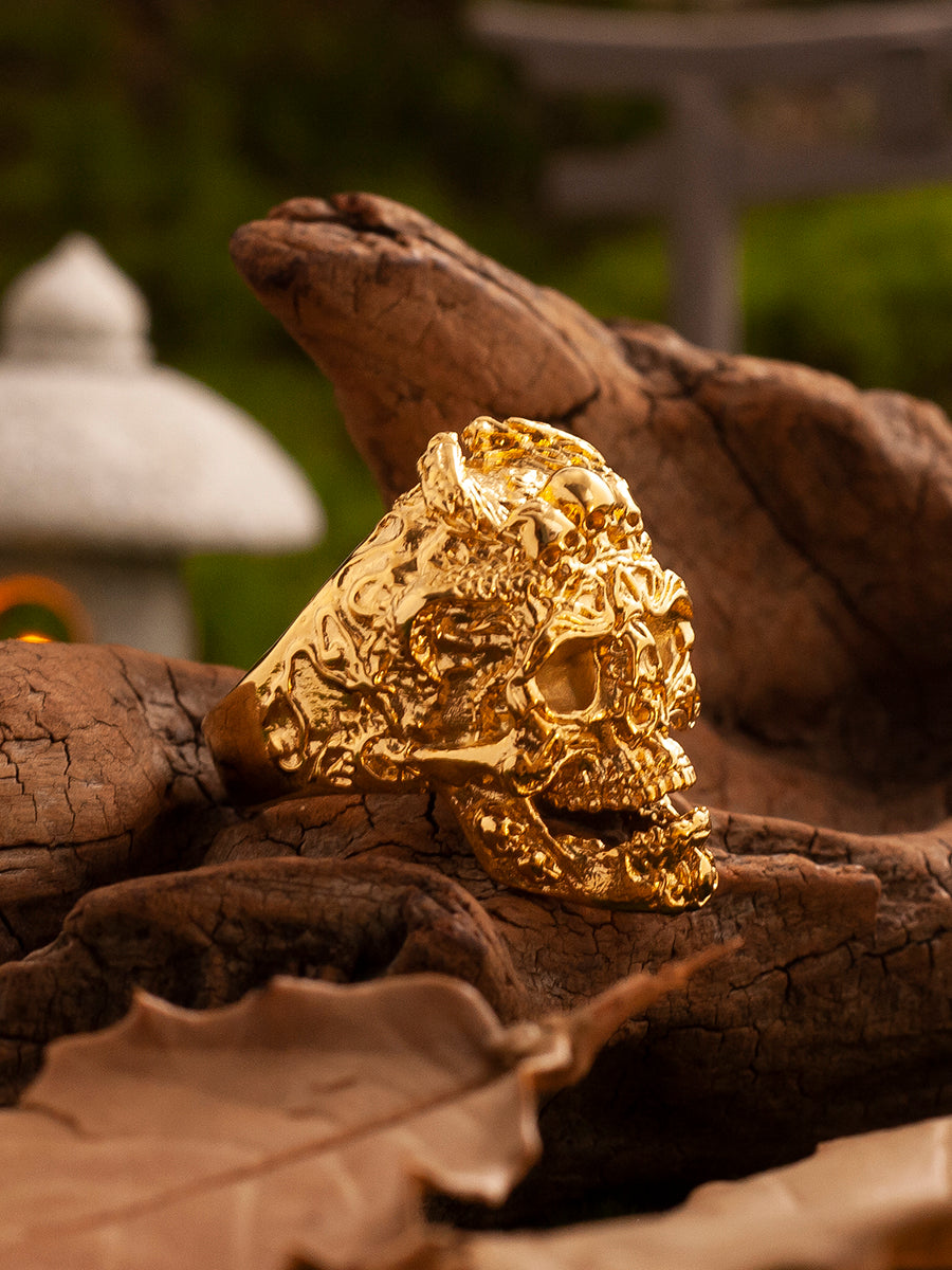 Dragon pattern skull ring