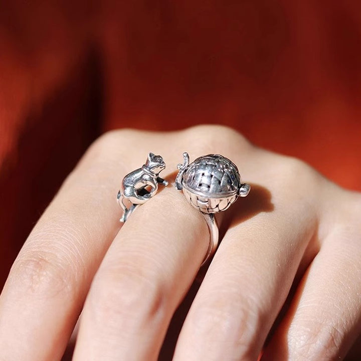 Aromatherapy ball and cat ring