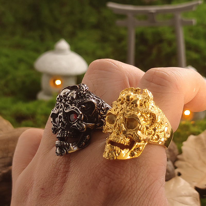 Dragon pattern skull ring