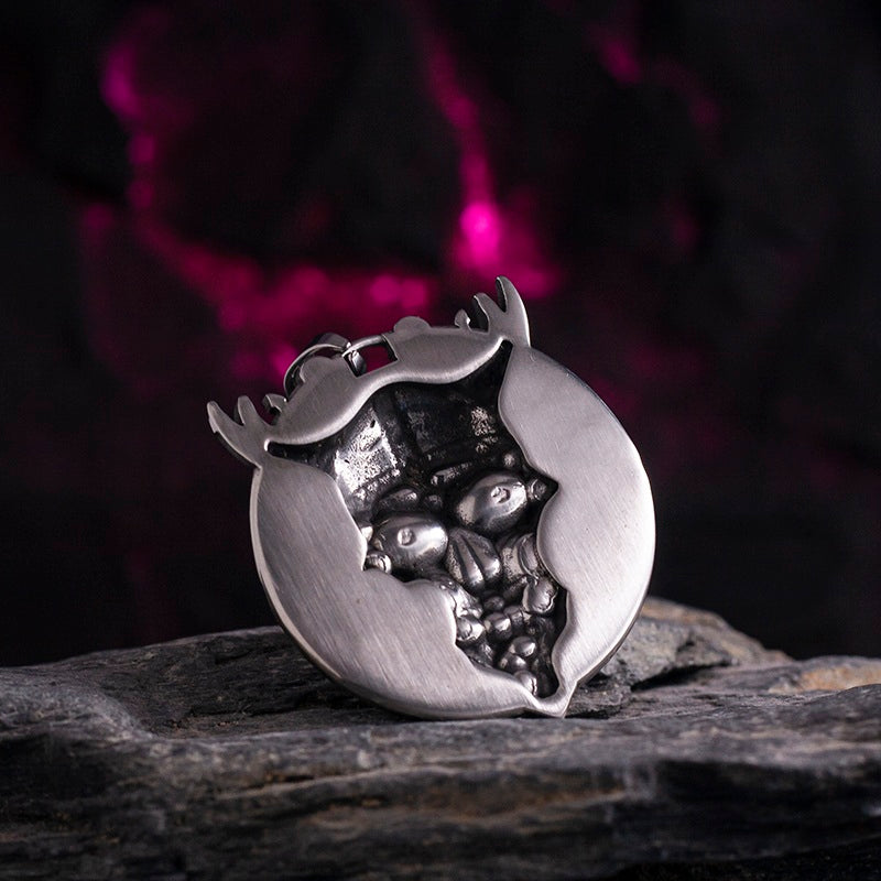 Skull relief pendant necklace