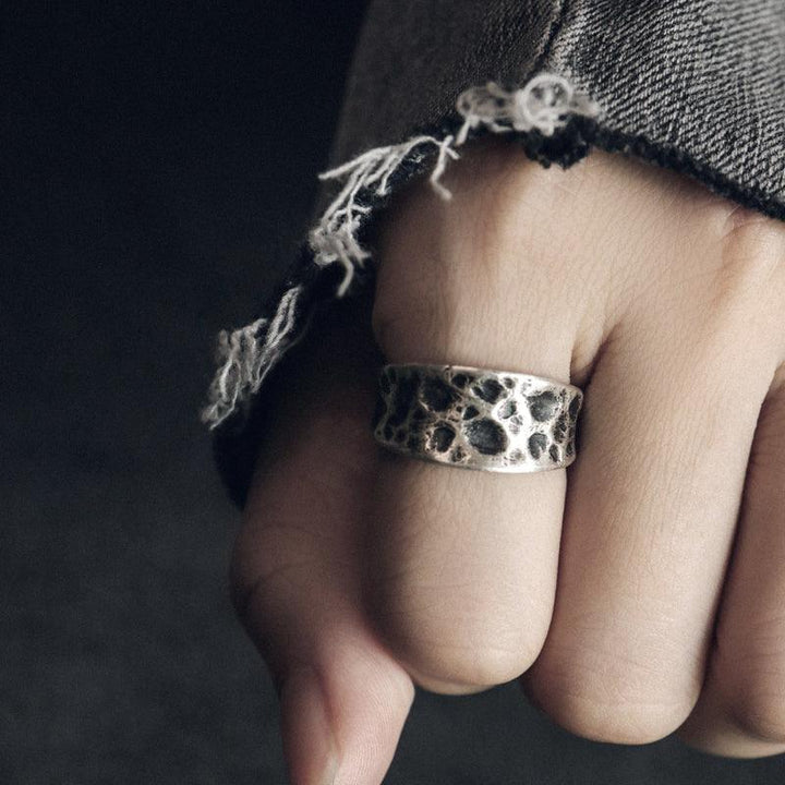 925 Silver Vintage Bump Broad Faceted Ring