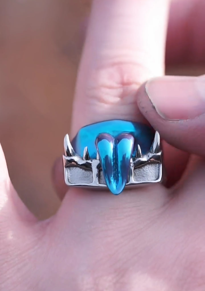 Venom Fang Ring