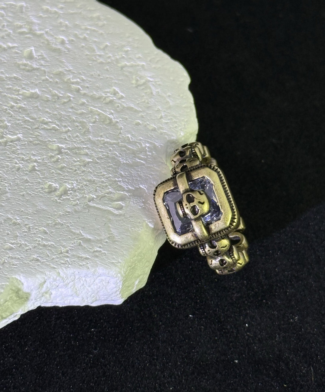 Multi-skull square diamond open ring